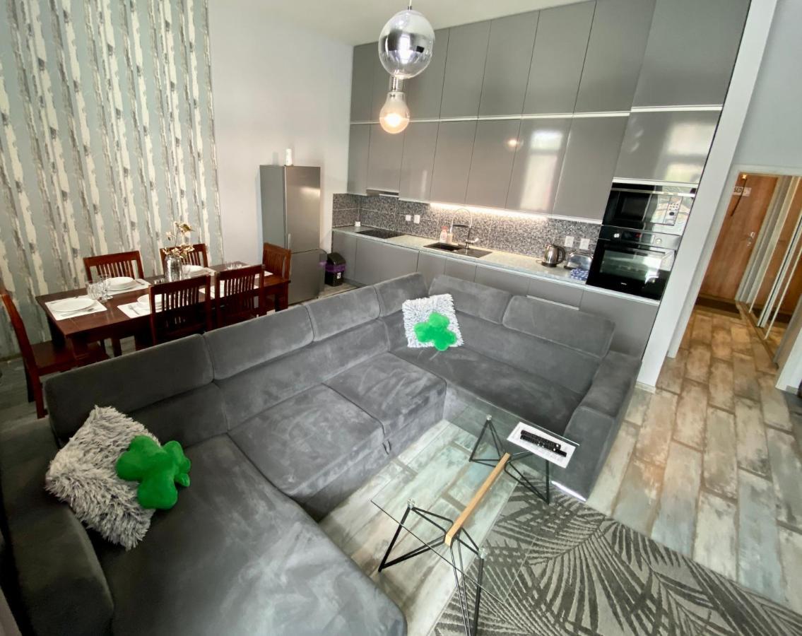 Royal City Centre Apartment Poprad Eksteriør billede