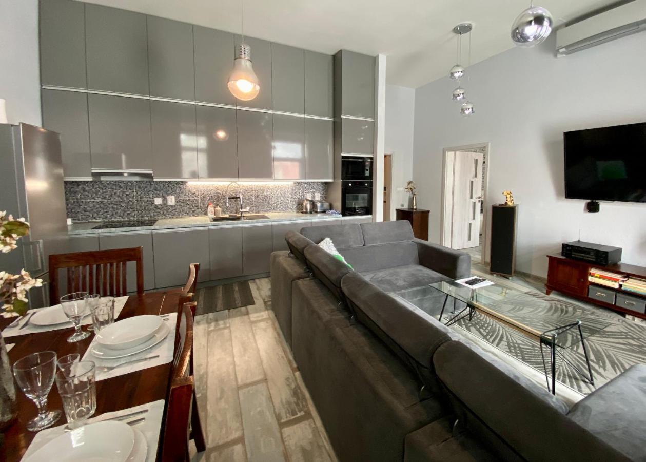 Royal City Centre Apartment Poprad Eksteriør billede