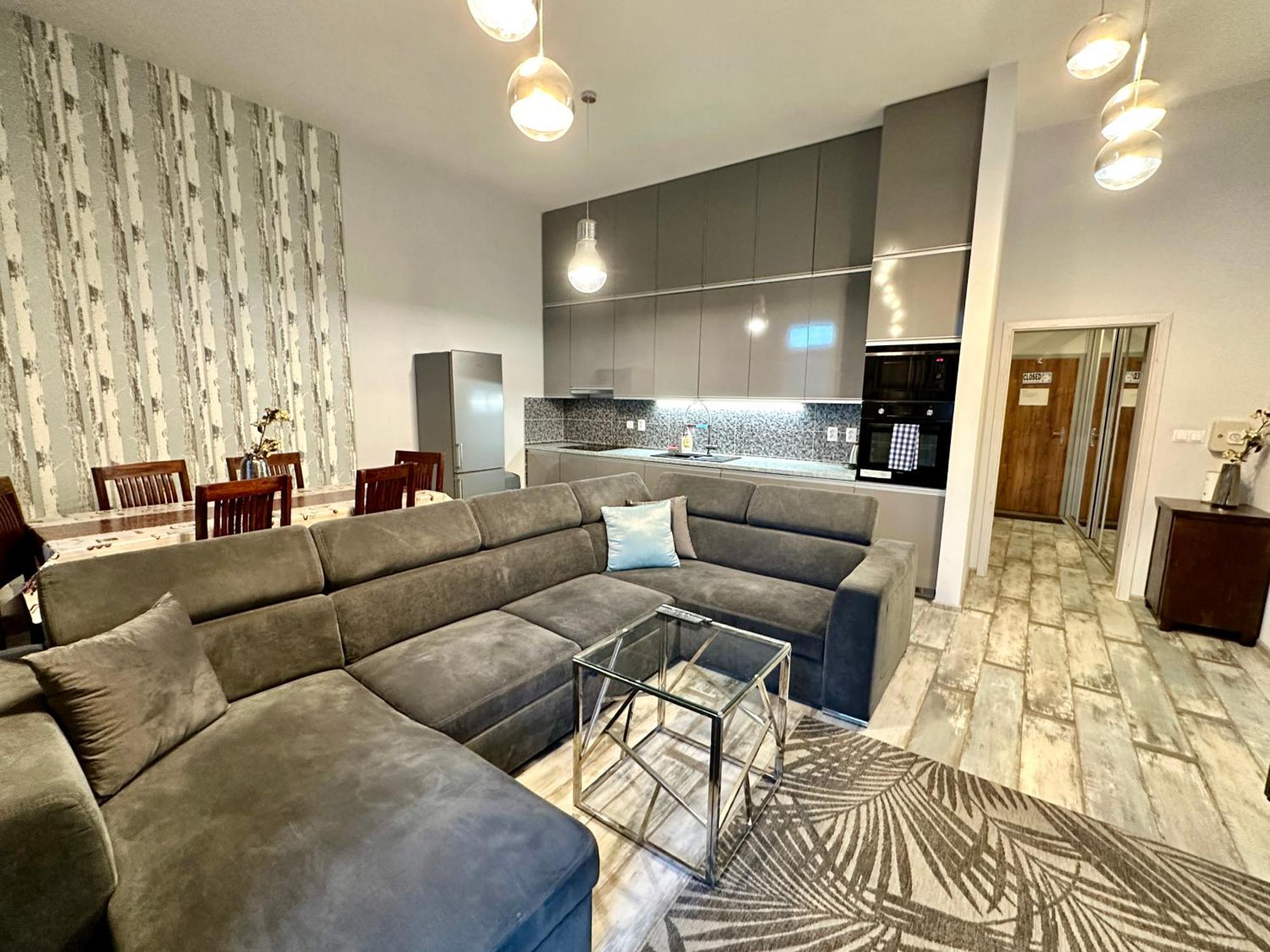 Royal City Centre Apartment Poprad Eksteriør billede