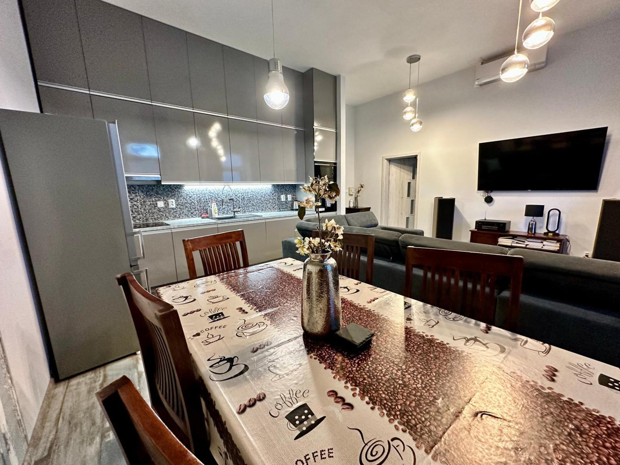 Royal City Centre Apartment Poprad Eksteriør billede