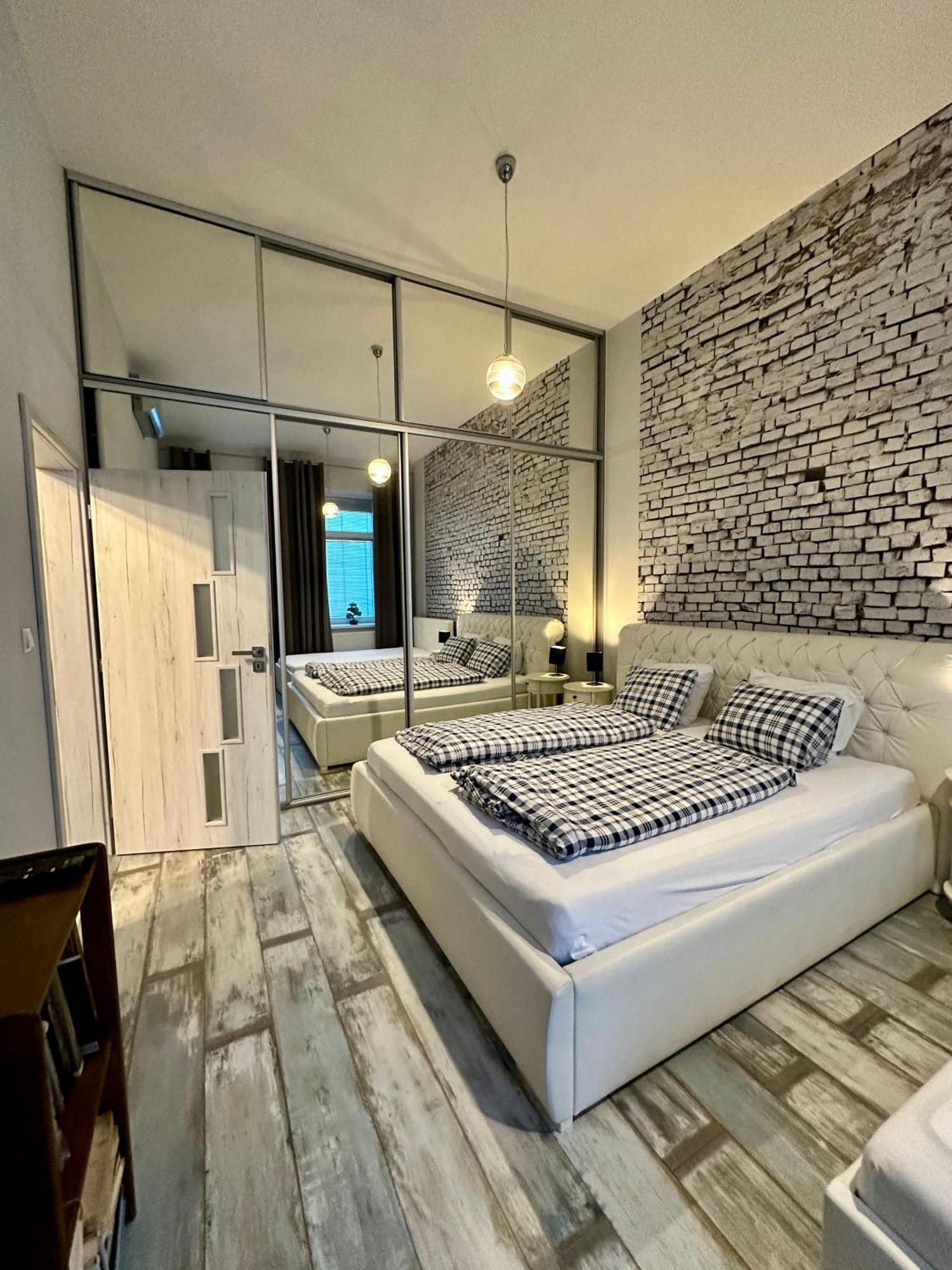 Royal City Centre Apartment Poprad Eksteriør billede